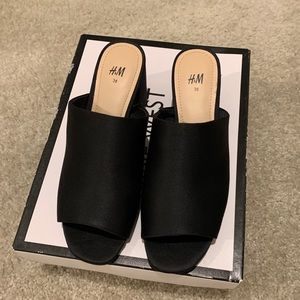 H&M Black Mules Size 5.5(36)